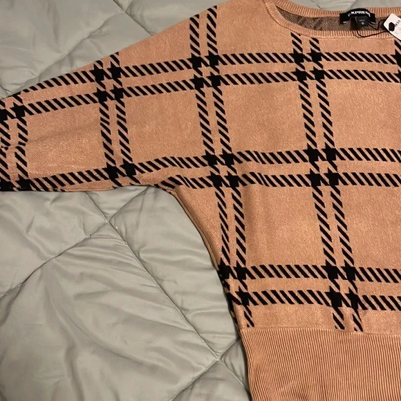NWT Express Sweater - Picture 3 of 5